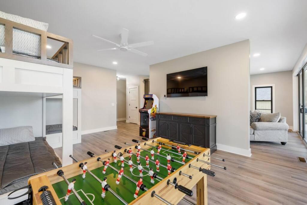 Winchester New Home, Dock, Kayaks, Game Room, Water Views מראה חיצוני תמונה