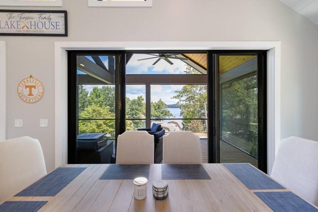 Winchester New Home, Dock, Kayaks, Game Room, Water Views מראה חיצוני תמונה