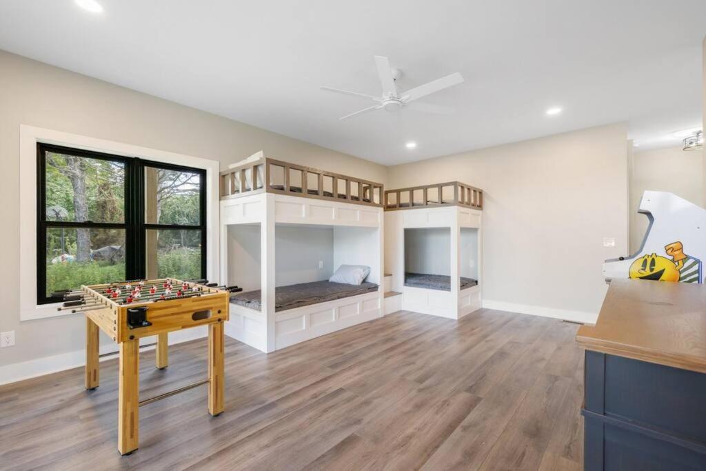 Winchester New Home, Dock, Kayaks, Game Room, Water Views מראה חיצוני תמונה