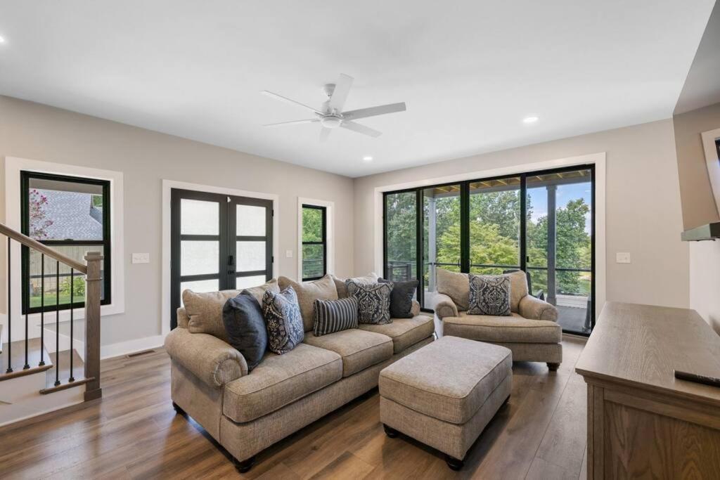 Winchester New Home, Dock, Kayaks, Game Room, Water Views מראה חיצוני תמונה