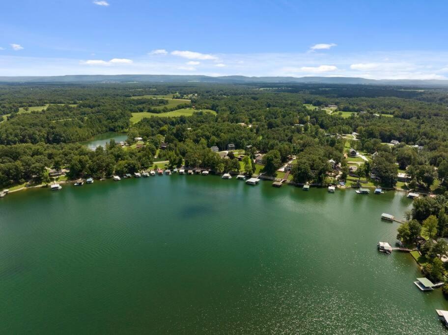 Winchester New Home, Dock, Kayaks, Game Room, Water Views מראה חיצוני תמונה