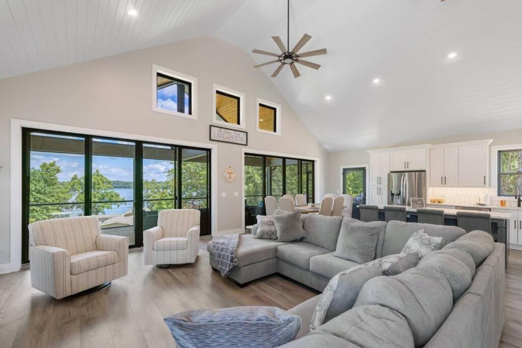 Winchester New Home, Dock, Kayaks, Game Room, Water Views מראה חיצוני תמונה