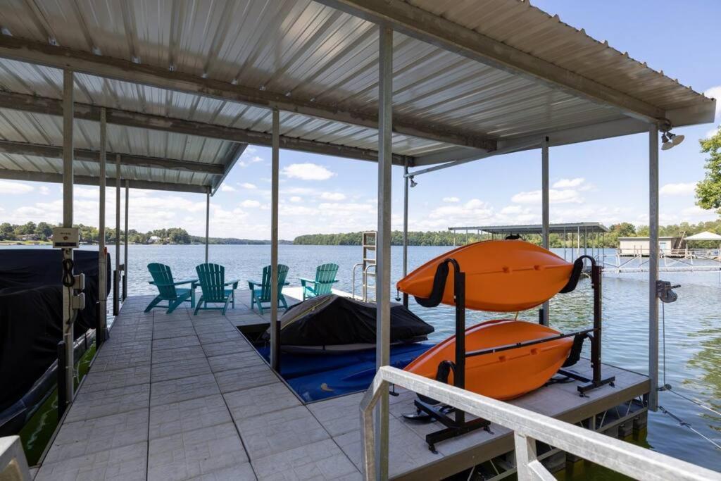 Winchester New Home, Dock, Kayaks, Game Room, Water Views מראה חיצוני תמונה